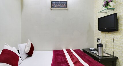 Hotel Radiant Room Type - Deluxe Non AC Room