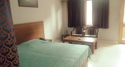 Hotel Yamini Room Type - Standard Room Hotel Yamini Room Type - Standard Room