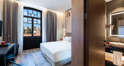 Radisson Red Tbilisi Room Type - Superior Room