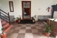 Sarashwathi Rooms & Dormitory