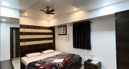 HOTEL SRI GANESH JI Room Type - Deluxe Double AC