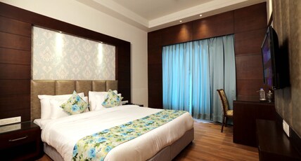 The Stella Hotel and Resort Room Type - Deluxe Room The Stella Hotel and Resort Room Type - Deluxe Room