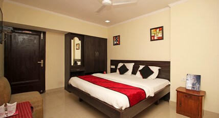 Duke Hotel Near Jama Masjid Delhi Room Type - Deluxe Room
