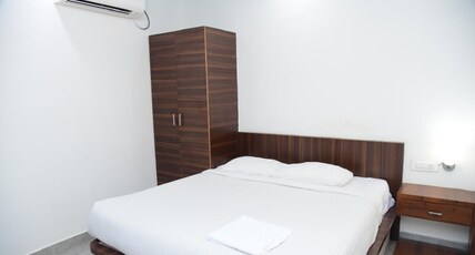 Hotel J Residency Room Type - Deluxe Room