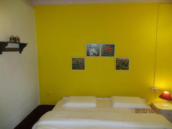 Sayuri Homestay - Tap to explore photos