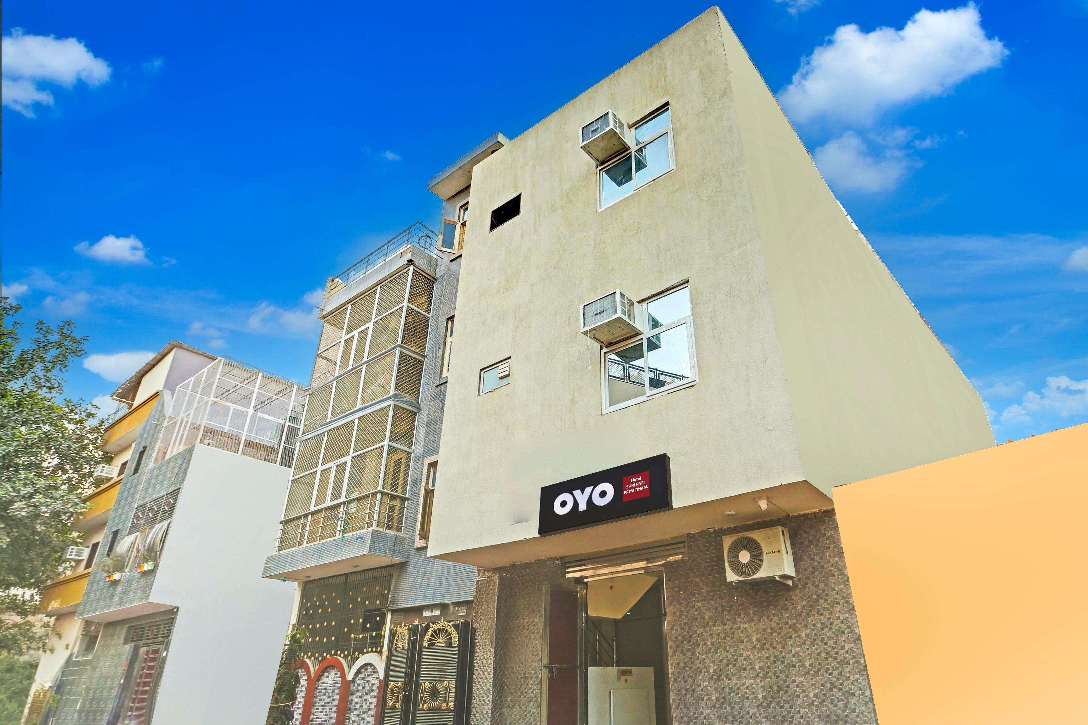 Hotel O SHRI HARI PRIYA DHAM - Tap to explore photos