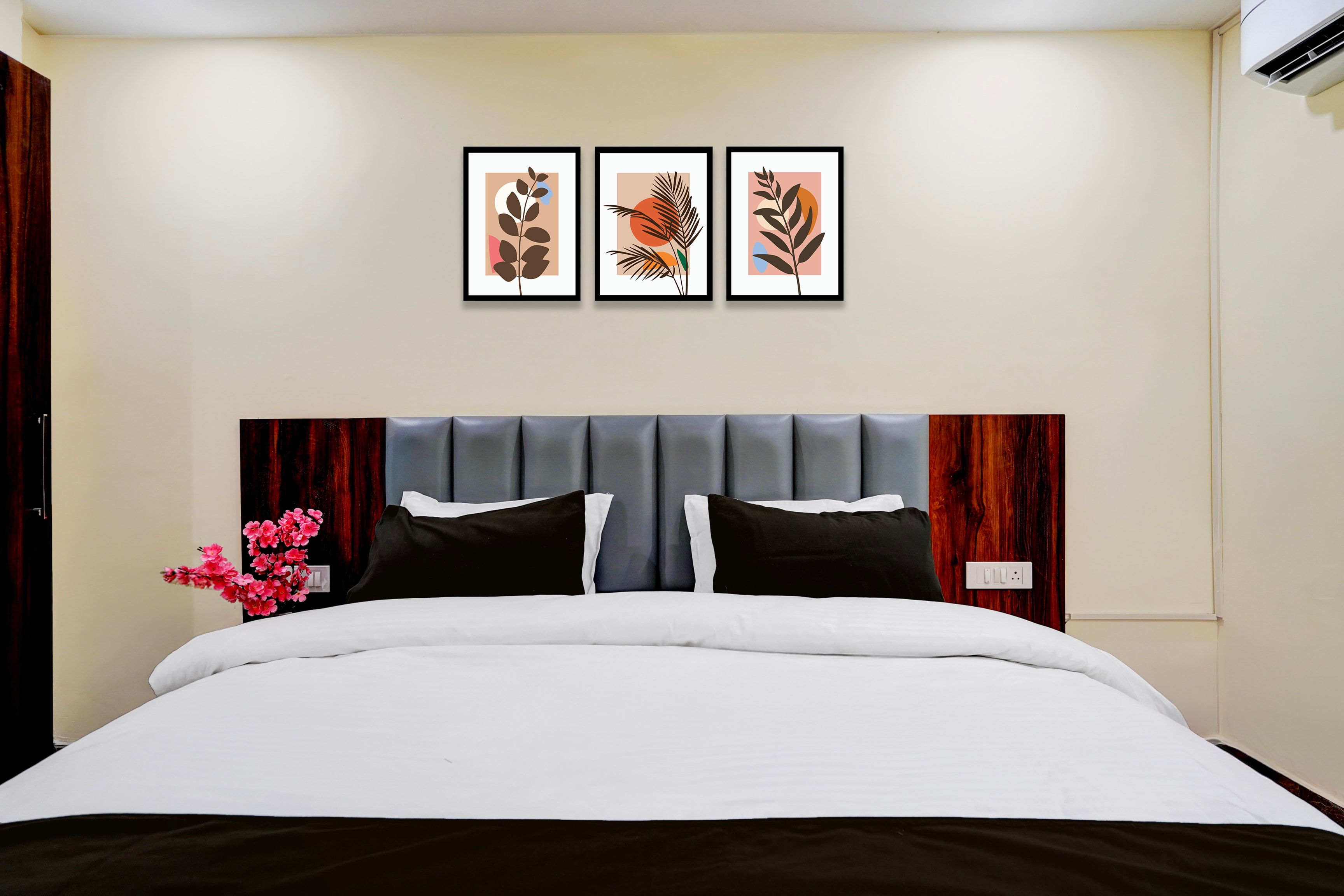 Hotel O Survey Chowk Bus Terminal Dehradun - Tap to explore photos