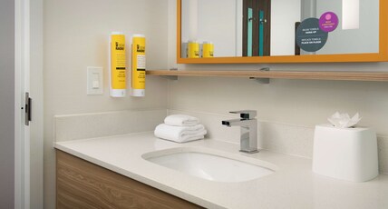 Tru by Hilton Miami West Brickell Room Type - 1 KING HEARING ACCESSIBLE