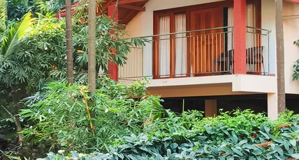 Hill Crest Resort - Coorg Room Type - Suite Cottage with Balcony and Bathtub
