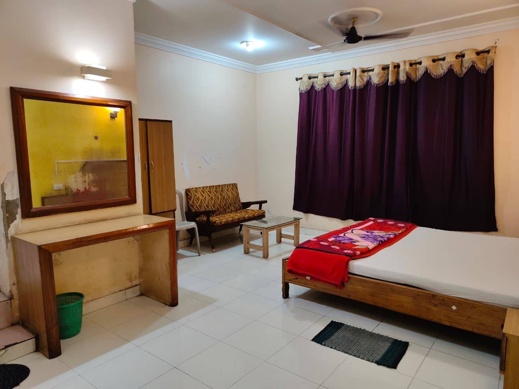 Hotel Shakti International - Tap to explore photos
