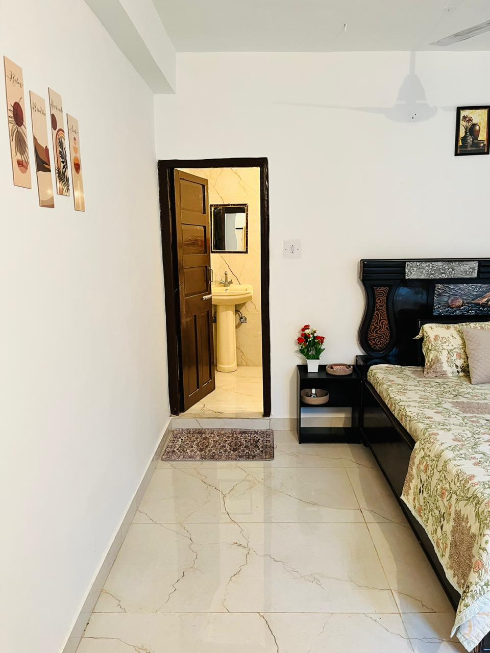 Riddhi Homestays - Tap to explore photos
