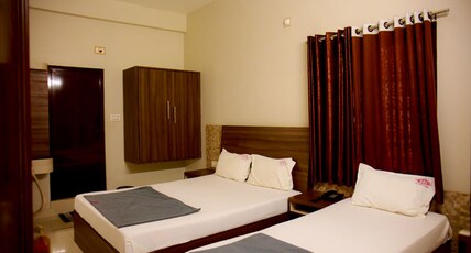 Shri Annamalai Residency Room Type - AC Triple bed room