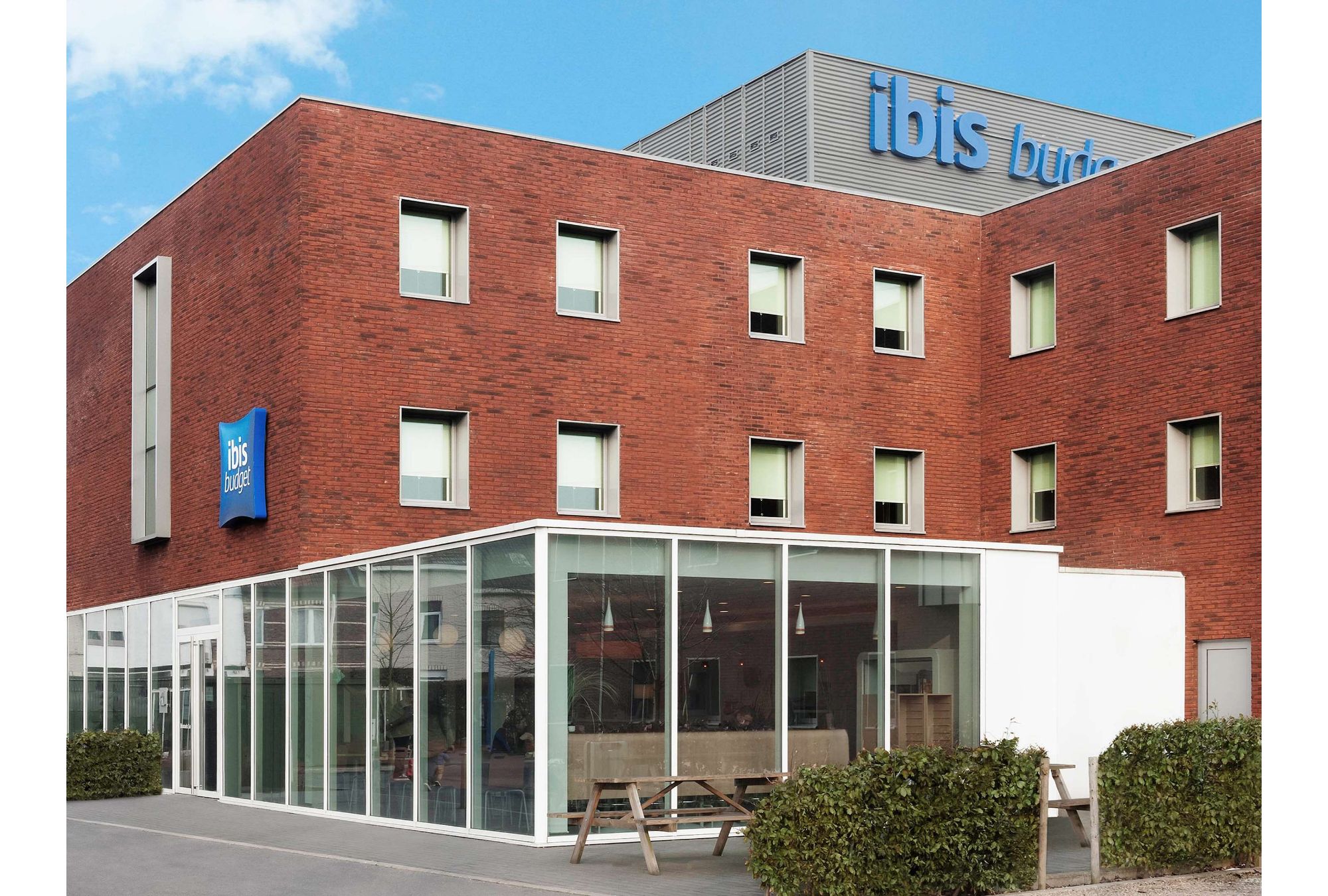 ibis budget Brussels South Ruisbroek - Tap to explore photos