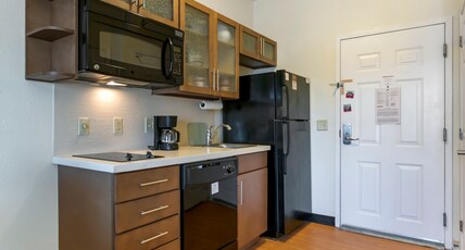 Candlewood Suites READING, an IHG hotel Room Type - 1 King Bed 1 Bedroom Suite Sofa Bed