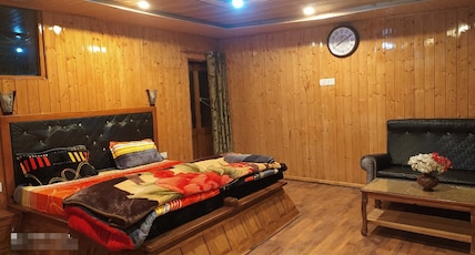 Himalayan Herbal Resort Room Type - Deluxe Room Special (Thajwas Glacier View) Himalayan Herbal Resort Room Type - Deluxe Room Special (Thajwas Glacier View)