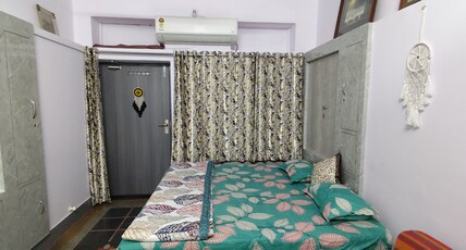 Manorama HomeStay ( lake view) Room Type - Lake Side Deluxe Room