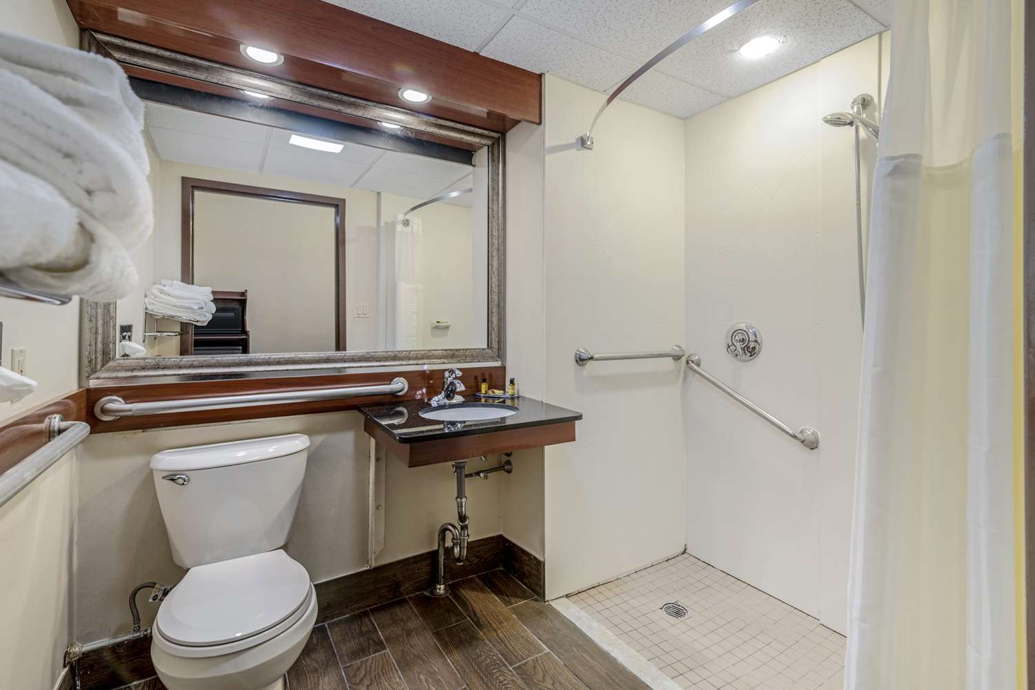 Best Western Plus Augusta Civic Center Inn - Tap to explore photos