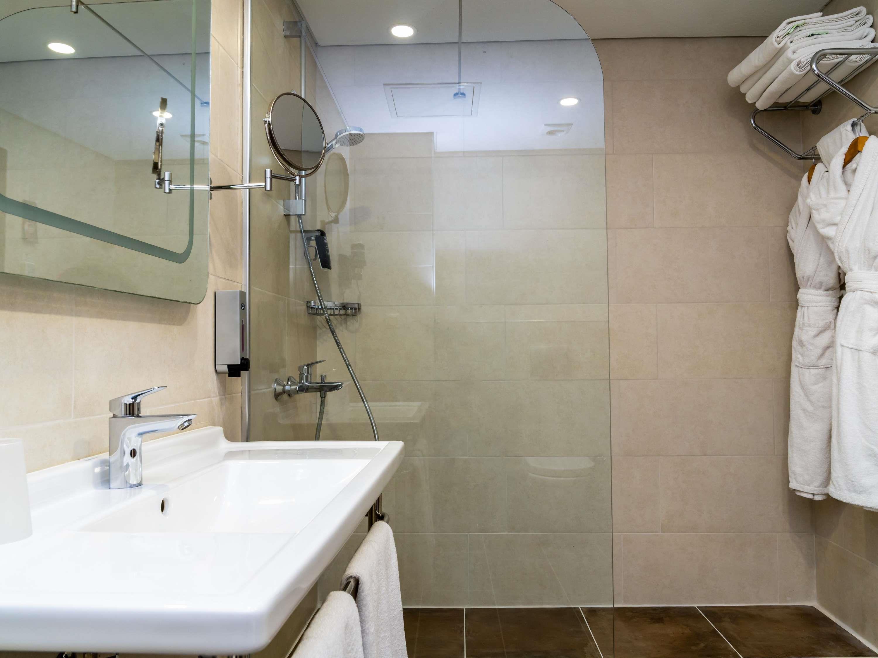 ibis Styles Istanbul Bomonti - Tap to explore photos