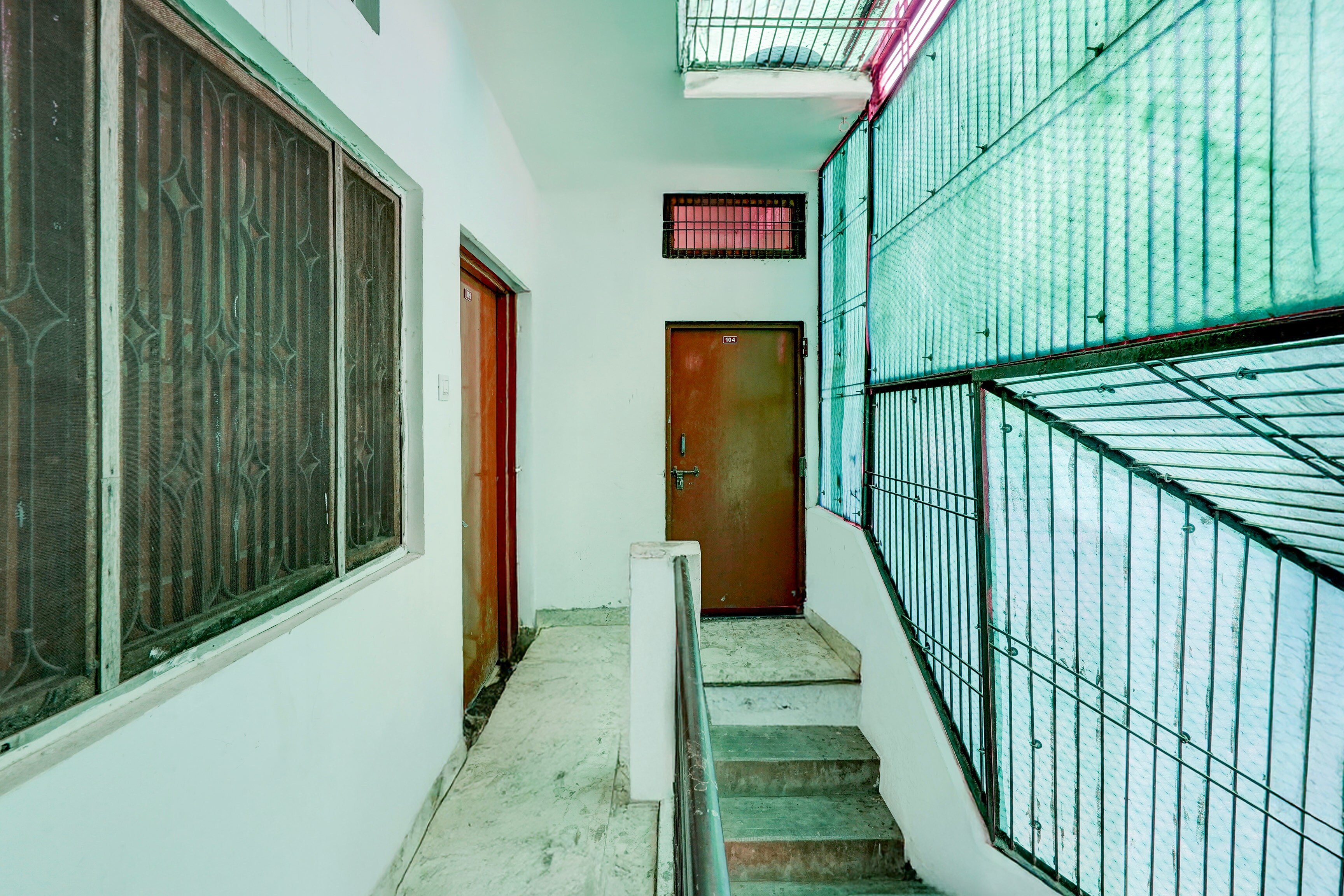 Hotel O Om Kaar Nath athithi newas - Tap to explore photos