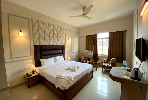 EARL GREY HOTEL