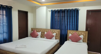 Pavilion City Inn Room Type - Triple Deluxe Room
