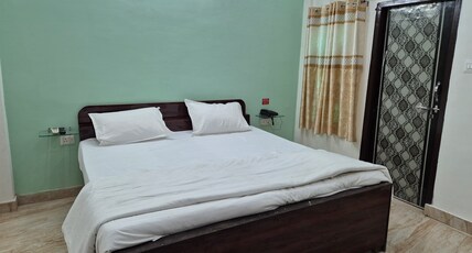Hotel Taj Moon Room Type - Deluxe Room