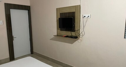 HOTEL RAMRAJA PALACE Room Type - AC ROOM
