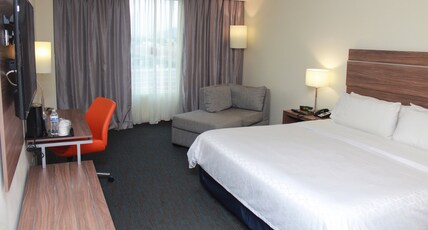 Holiday Inn Express CULIACAN Room Type - 1 King Standard
