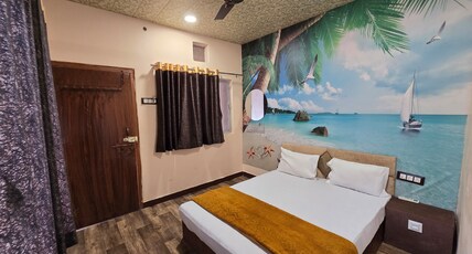 Hotel maheshwari green's Room Type - Deluxe Double Bed(Non AC)