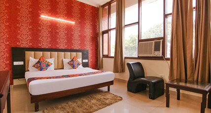 FabHotel Town Pride Room Type - Family Room