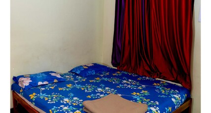 Mahesh Lunch Home, Vaidehi Cottage. Room Type - Family Room Single Bed