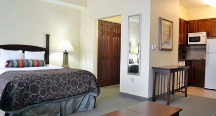 Staybridge Suites HOT SPRINGS Room Type - 1 Queen Studio Suite Staybridge Suites HOT SPRINGS Room Type - 1 Queen Studio Suite