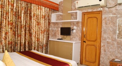 Hotel grant deluxe Room Type - Super deluxe