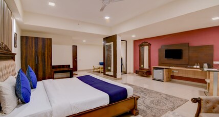 The xen suites Room Type - Luxury Room With King Size Bed
