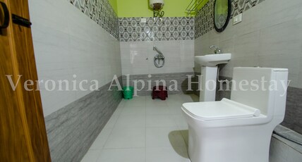 Veronica Alpina Homestay Room Type - Room 602 (triple bed) 1st Floor