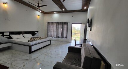 Hotel Neerja Paradise Room Type - Super Deluxe Room