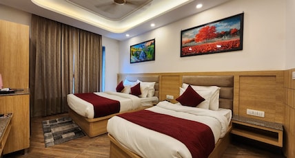Hotel Mahesh Residency Room Type - 3 Bedded family Room Hotel Mahesh Residency Room Type - 3 Bedded family Room