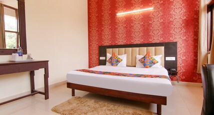 FabHotel Town Pride Room Type - Premium Room