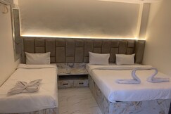 Hotel Sangini Palace