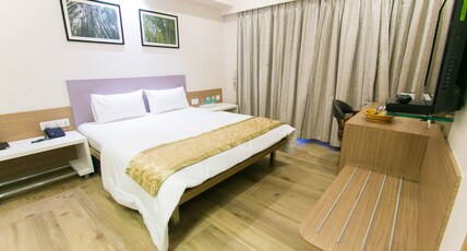 Seasons Hotel Room Type - Executive Room