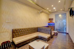 Hotel O TRAVELLER INN