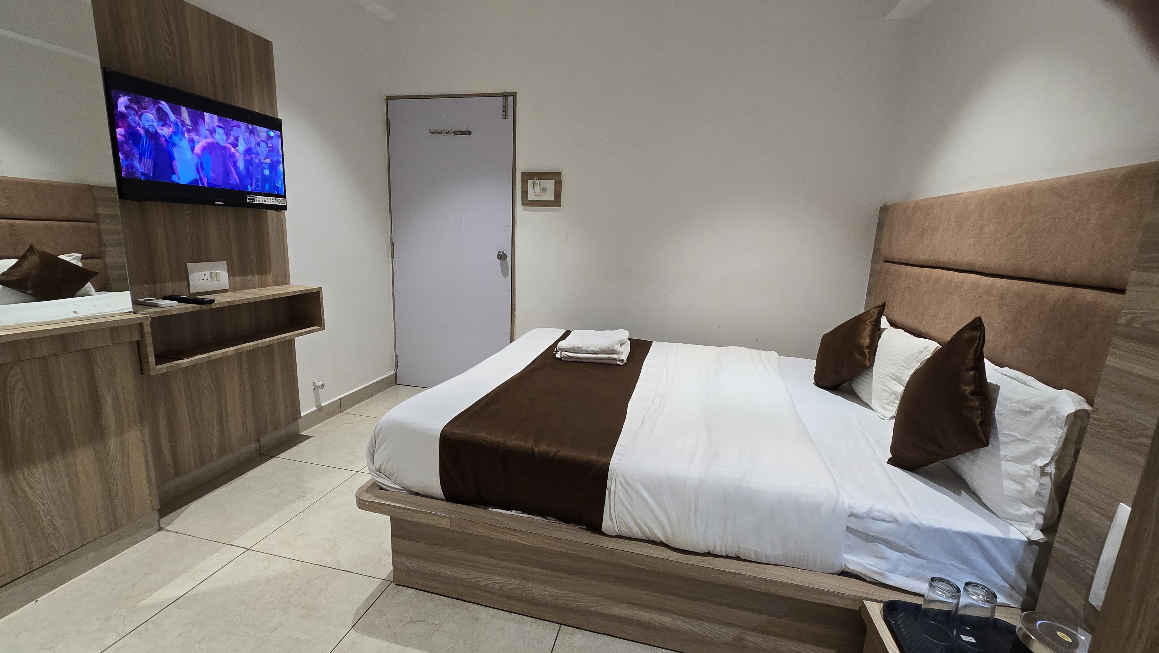 Gokul Guest House - Tap to explore photos
