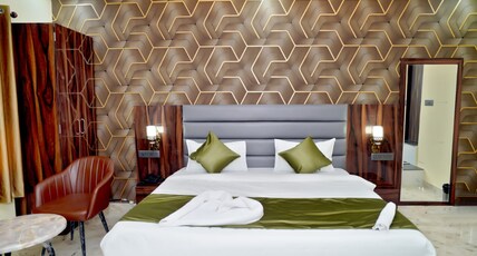 KAILASA PARK INN RESORTS Room Type - Deluxe