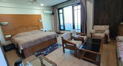 Hotel Dronagiri Room Type - Executive Suit -AC