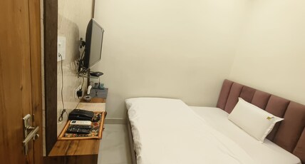Hotel S3 Room Type - Deluxe Room