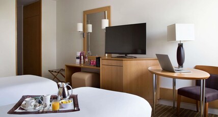 Mercure Paris Roissy Charles de Gaulle Room Type - Classic room with a double bed