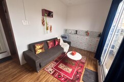 1BHK |Pvt Garden| Peaceful Retreat -Nr to Airport