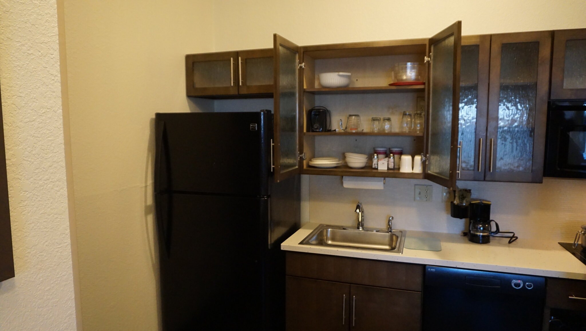 Candlewood Suites-West Springfield - Tap to explore photos