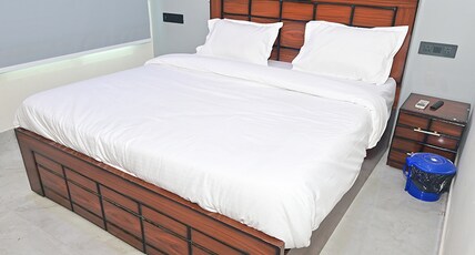 AG Saryu Stay | The Premium Stay Room Type - Deluxe Room
