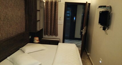 Hotel Bani Hashim (110 Meters from Dargah) Room Type - Standard Non Ac Double Bed Room